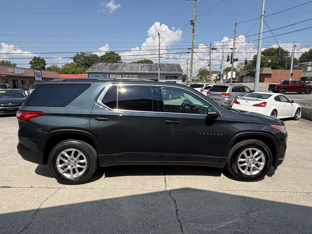 Chevrolet Traverse FWD 4dr LT Cloth w/1LT 2019