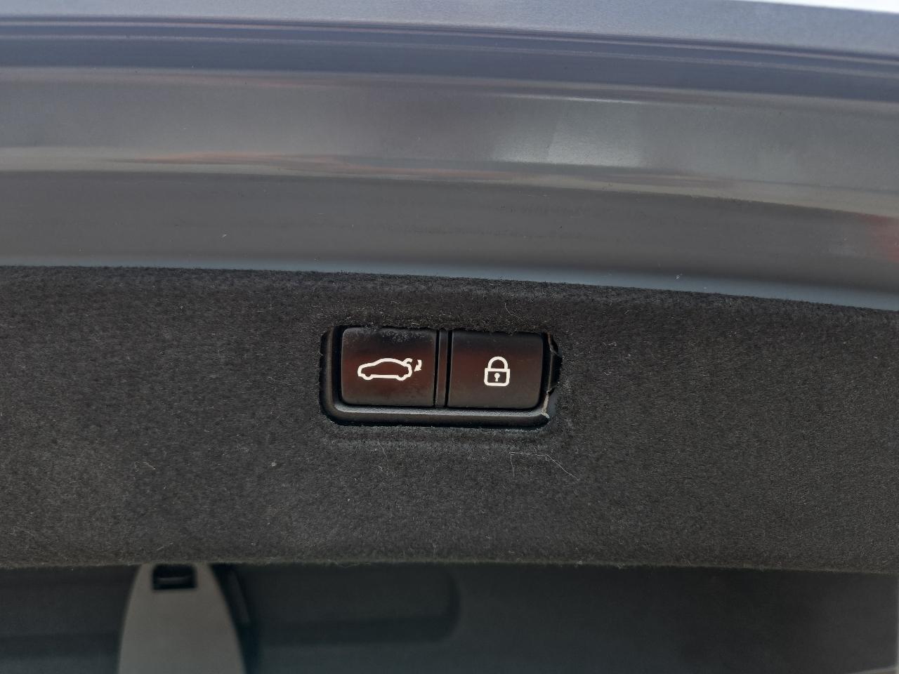 Genesis G80 5.0L Ultimate RWD 2017