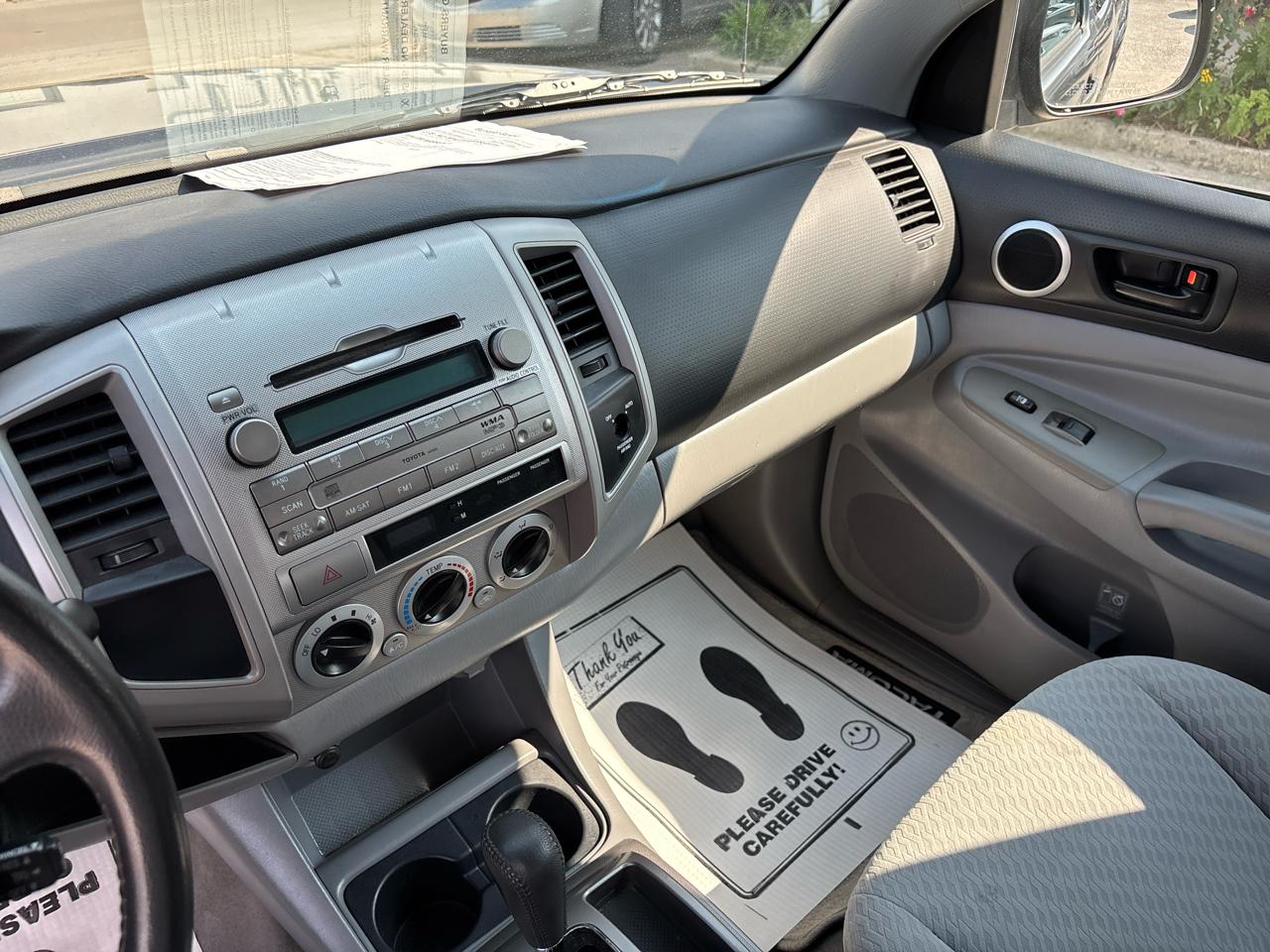 Toyota Tacoma 2WD Access I4 MT (Natl) 2010