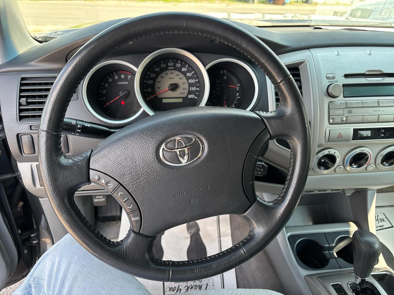 Toyota Tacoma 2WD Access I4 MT (Natl) 2010