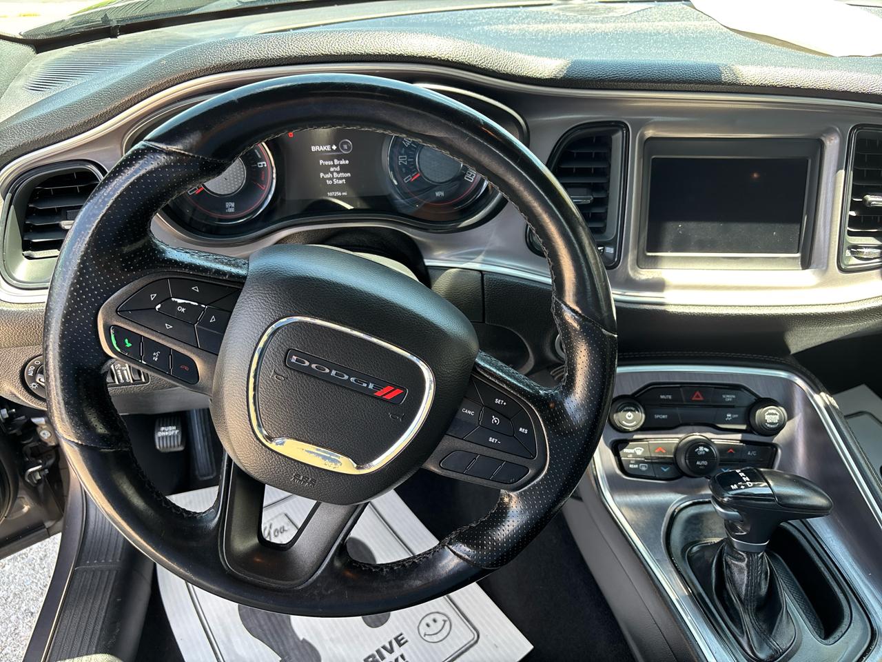 Dodge Challenger SXT RWD 2022