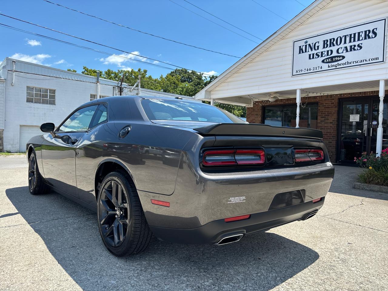 Dodge Challenger SXT RWD 2022