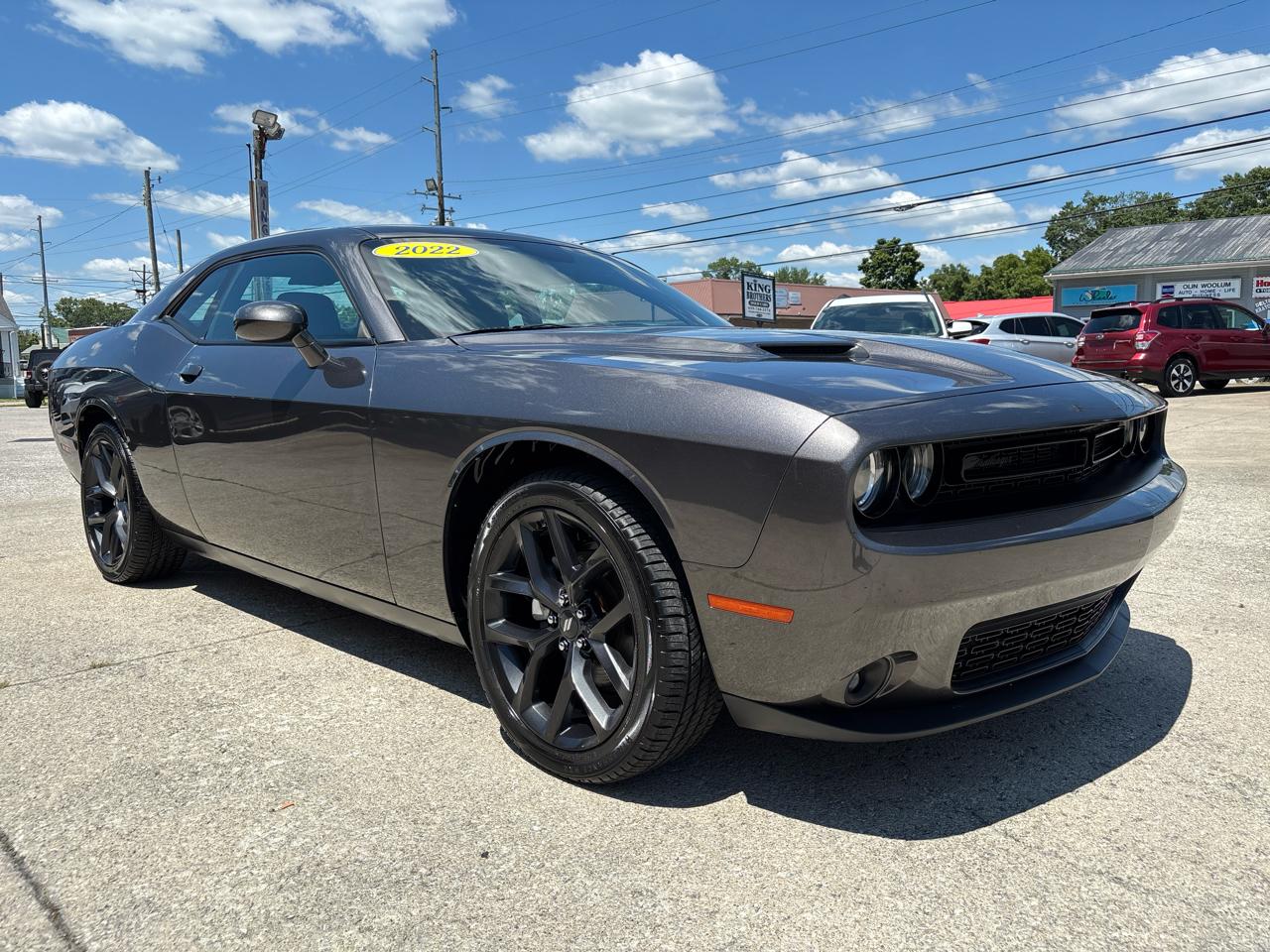 Dodge Challenger SXT RWD 2022