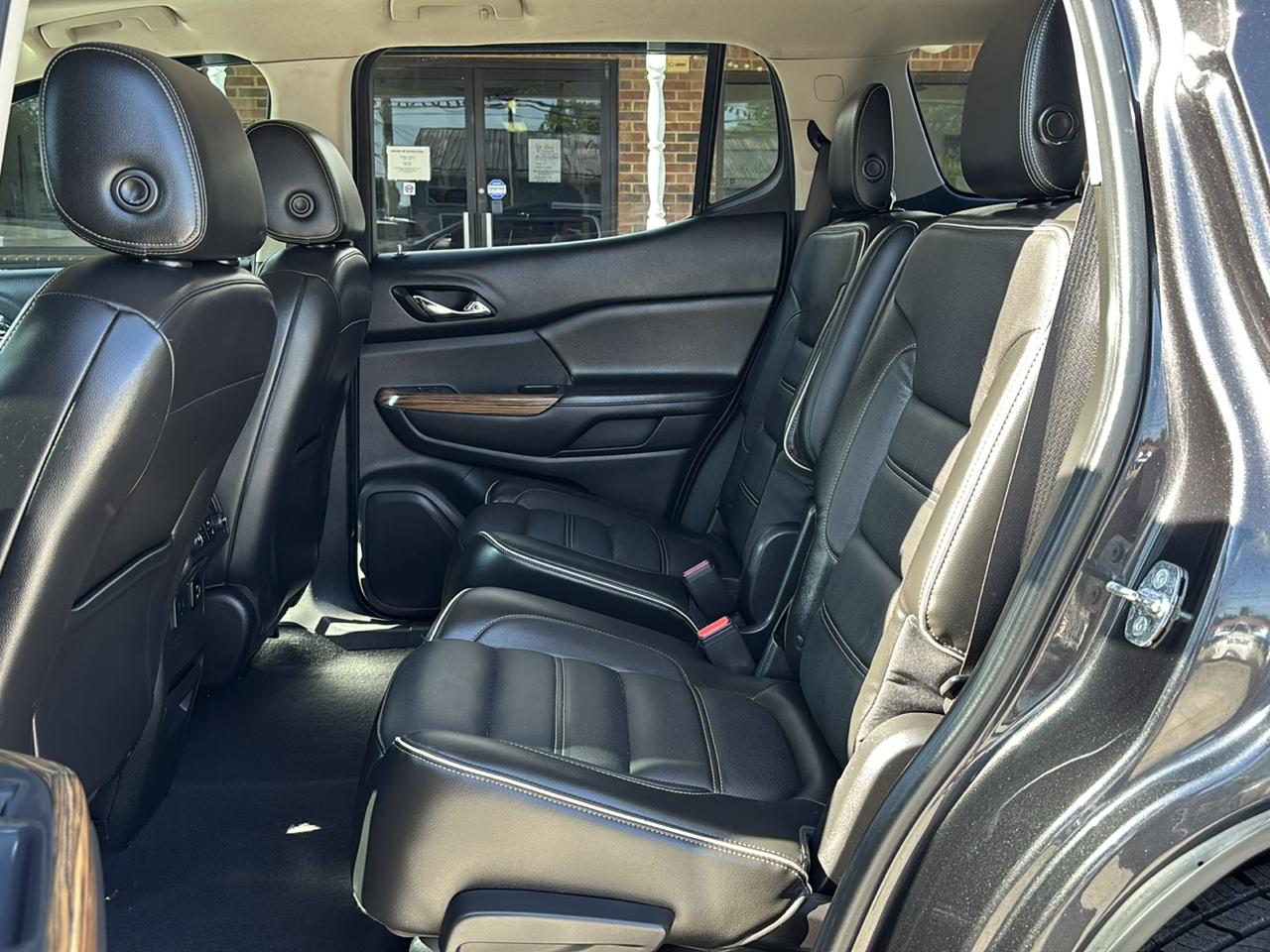 GMC Acadia AWD 4dr Denali 2017