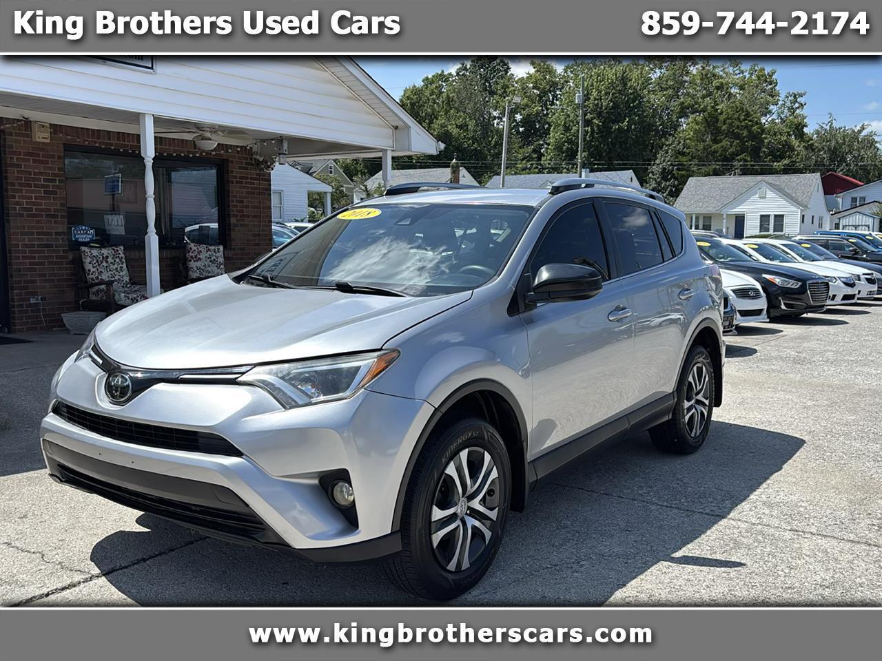 Toyota RAV4 LE AWD (Natl) 2018
