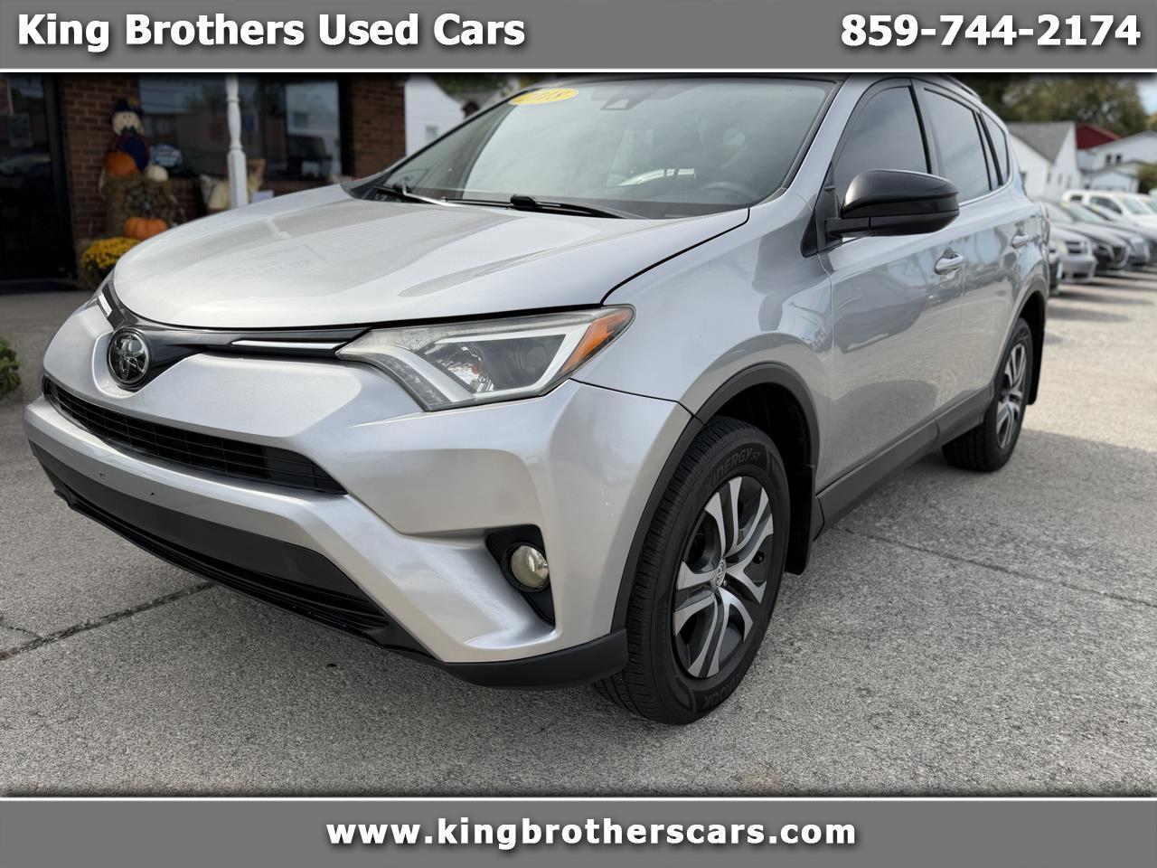 Toyota RAV4 LE AWD (Natl) 2018