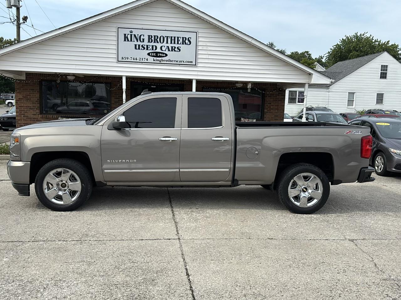 Chevrolet Silverado 1500 4WD Double Cab 143.5" LTZ w/2LZ 2017