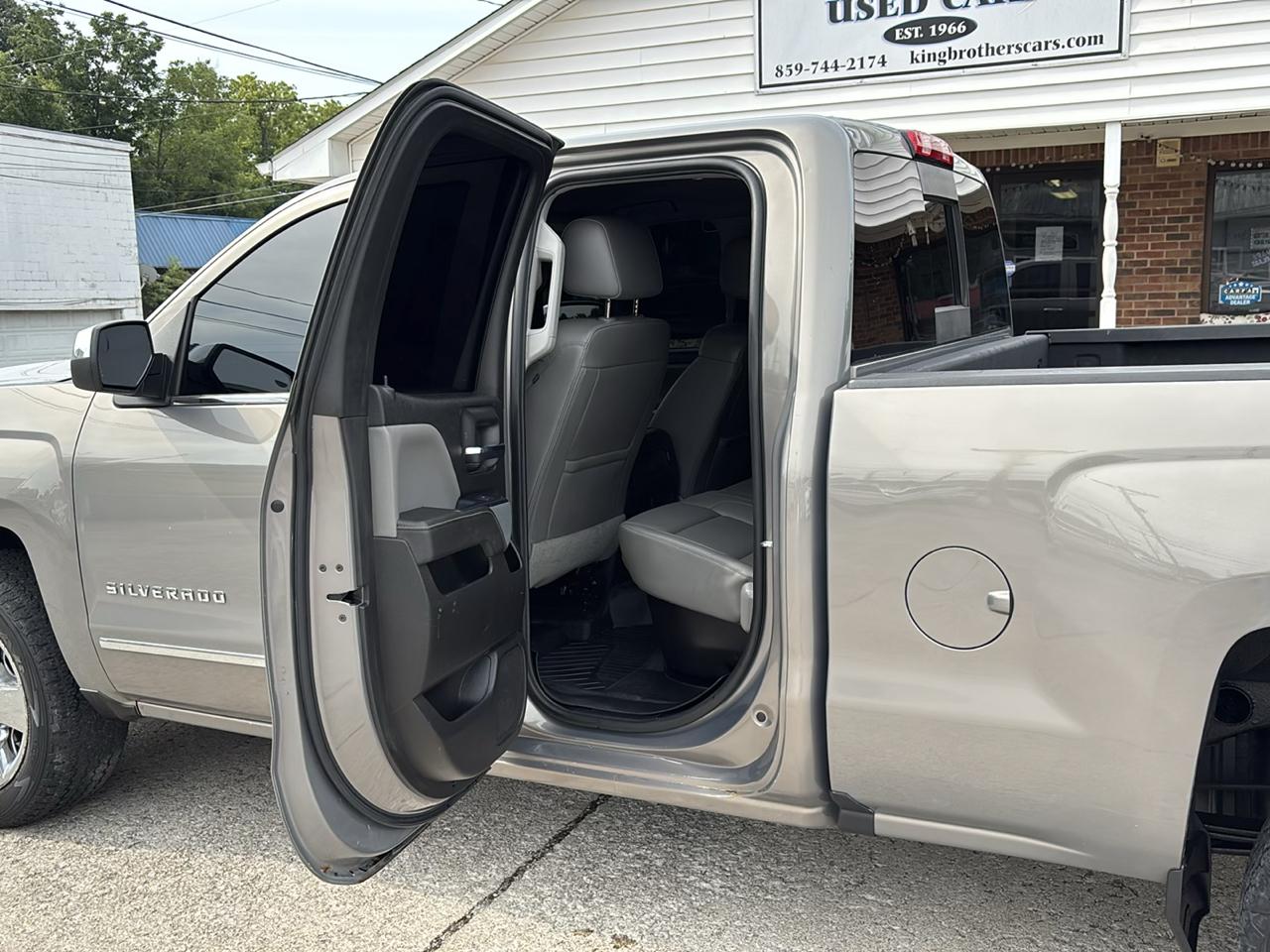 Chevrolet Silverado 1500 4WD Double Cab 143.5" LTZ w/2LZ 2017