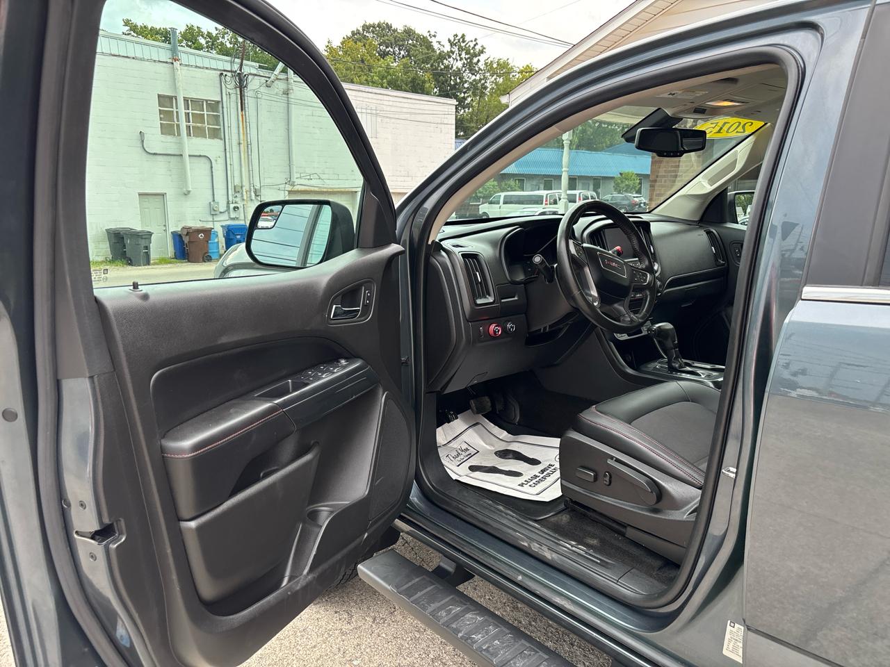 GMC Canyon 4WD Crew Cab 128.3" SLE 2015