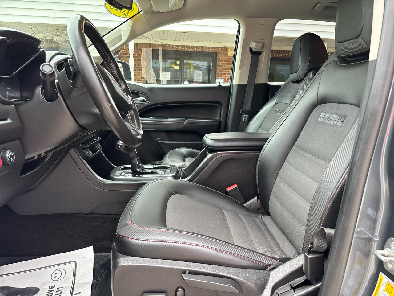 GMC Canyon 4WD Crew Cab 128.3" SLE 2015