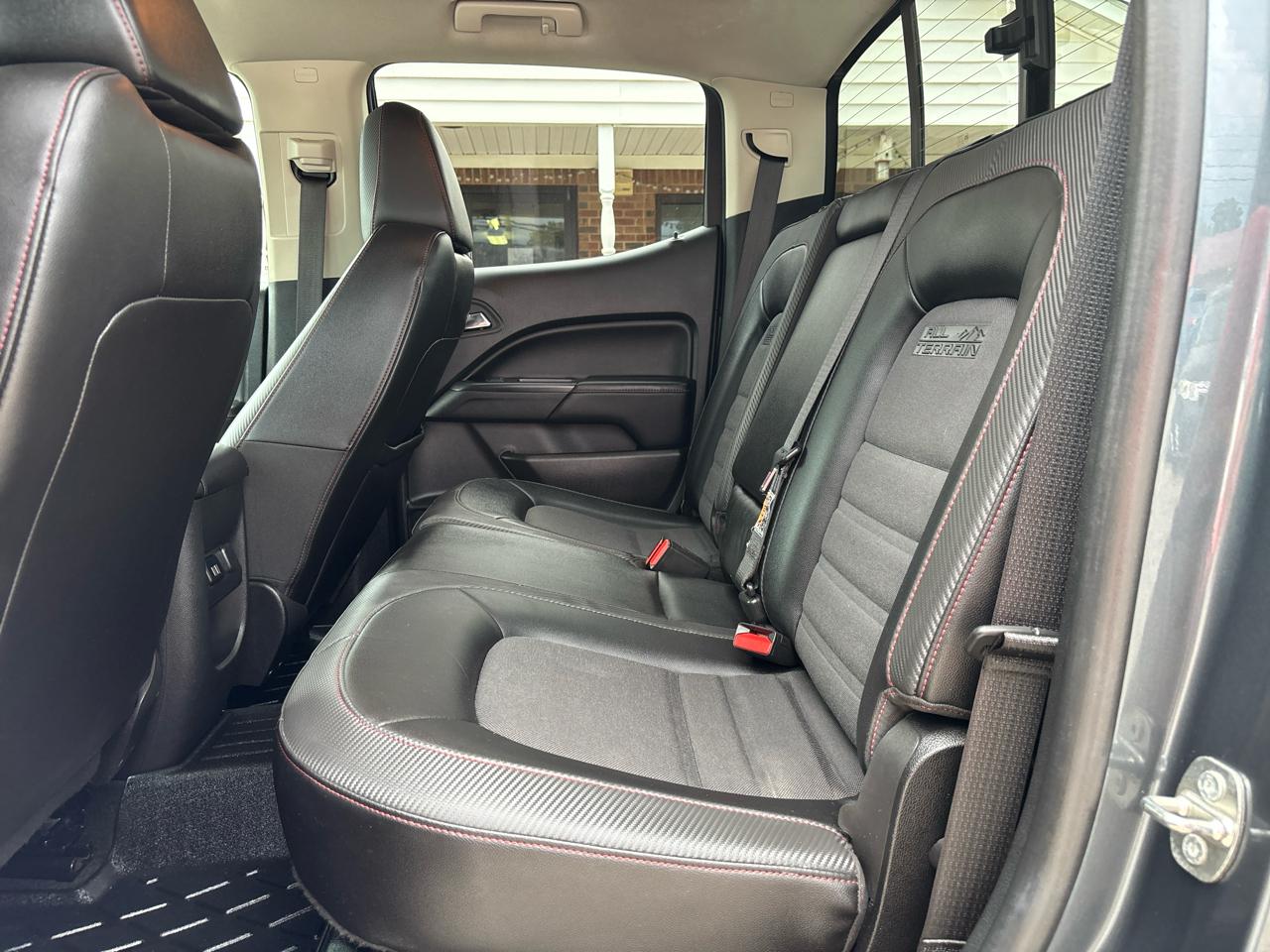 GMC Canyon 4WD Crew Cab 128.3" SLE 2015