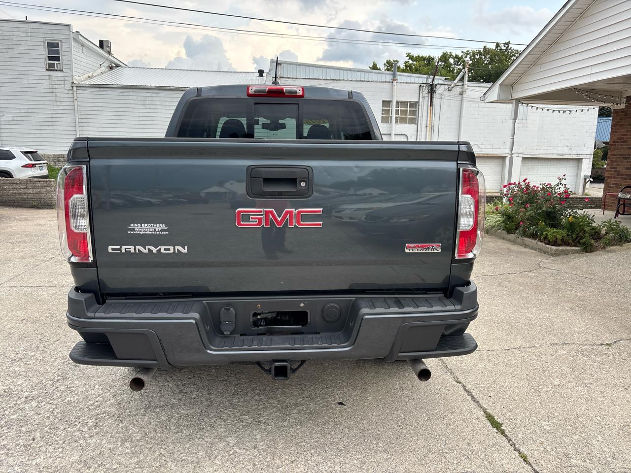 GMC Canyon 4WD Crew Cab 128.3" SLE 2015