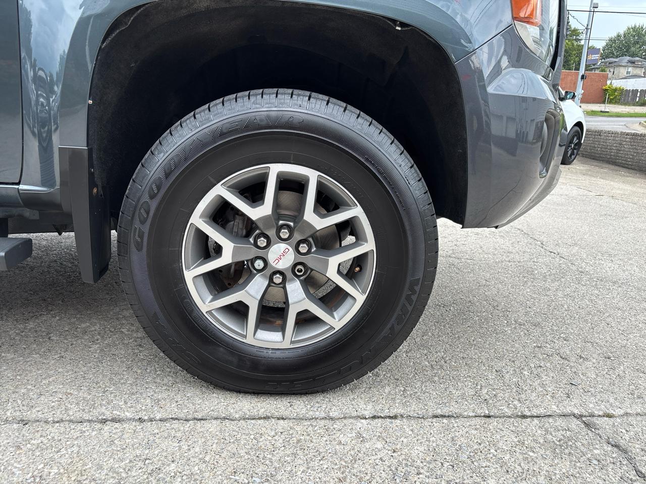 GMC Canyon 4WD Crew Cab 128.3" SLE 2015