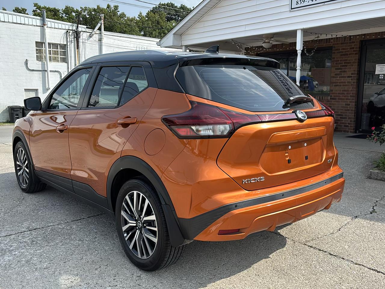 Nissan Kicks SV FWD 2021