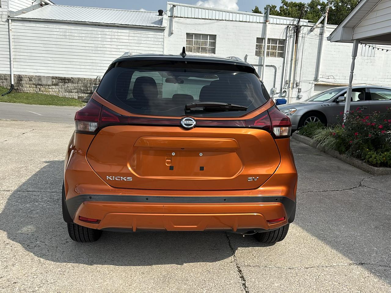 Nissan Kicks SV FWD 2021