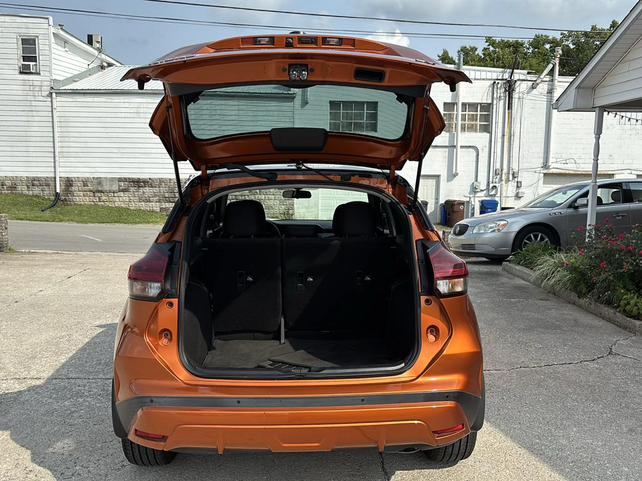 Nissan Kicks SV FWD 2021