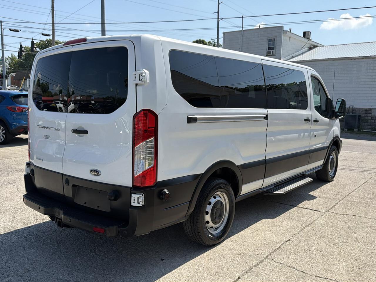 Ford Transit Passenger Wagon T-350 148" Low Roof XLT Sliding RH Dr 2019
