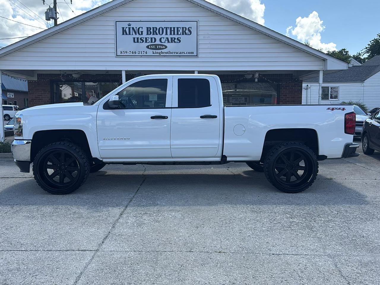Chevrolet Silverado 1500 4WD Double Cab 143.5" LT w/1LT 2017