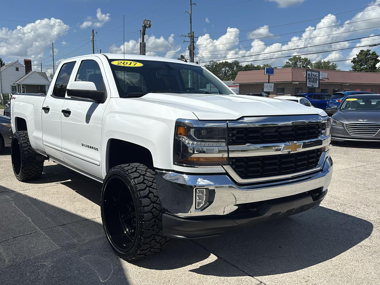 Chevrolet Silverado 1500 4WD Double Cab 143.5" LT w/1LT 2017