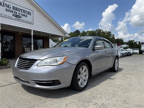 2013 Chrysler 200 4dr Sdn LX