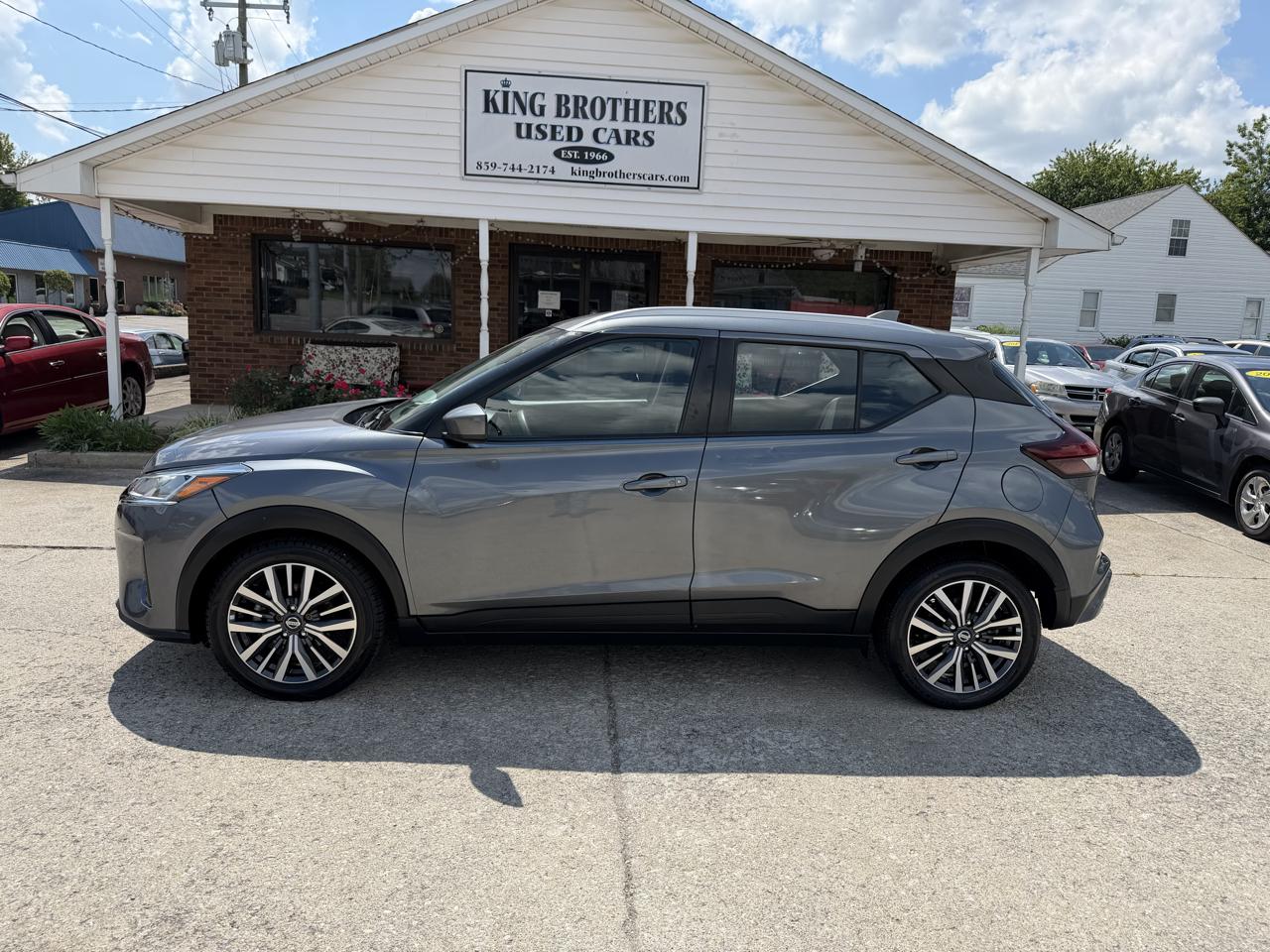 Nissan Kicks SV FWD 2021