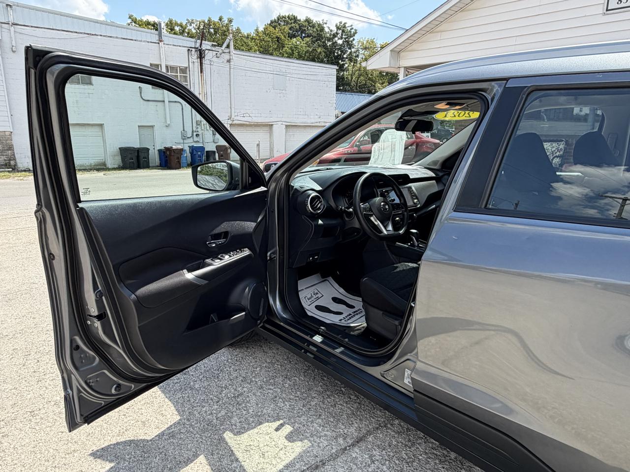 Nissan Kicks SV FWD 2021