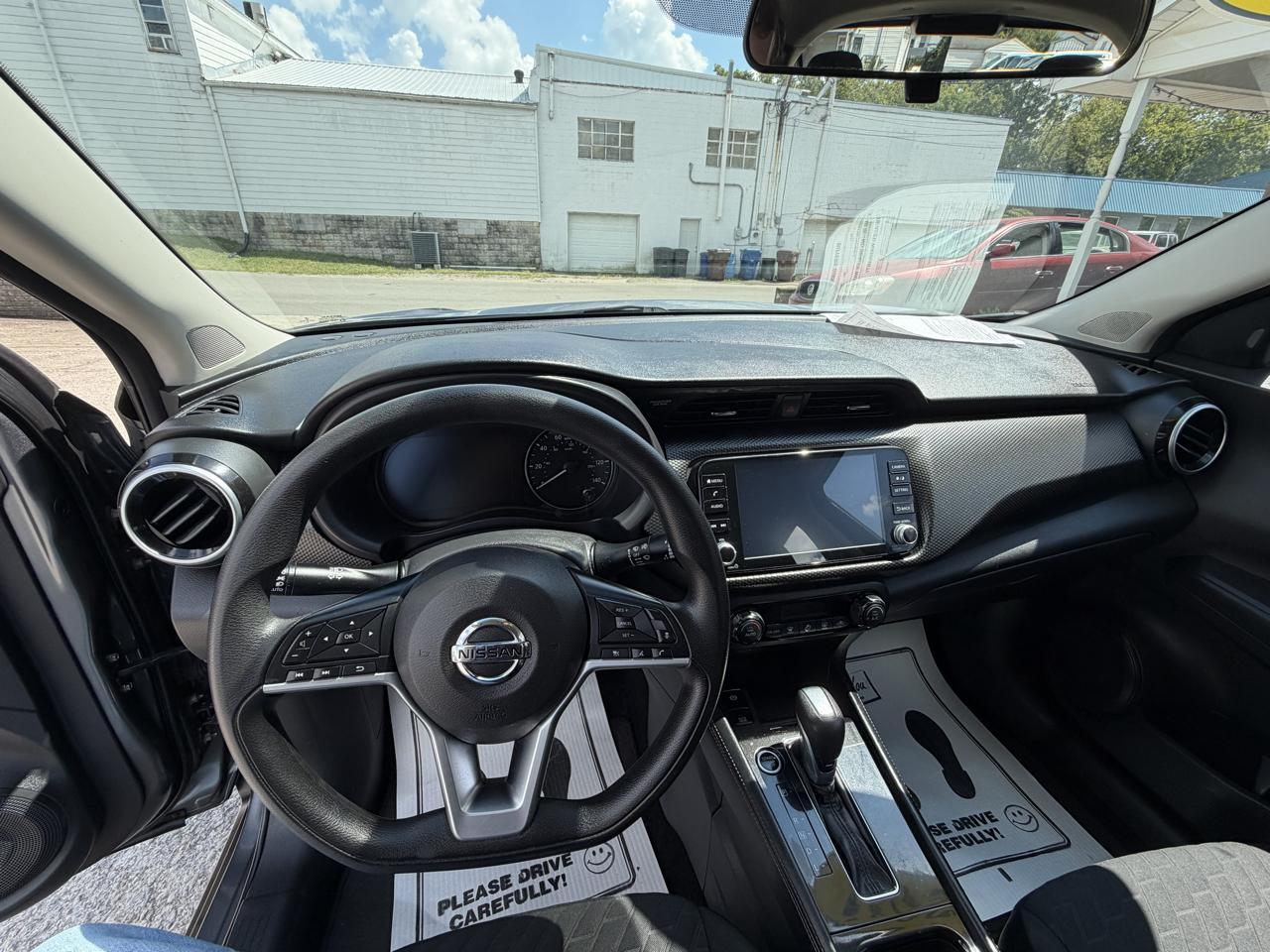 Nissan Kicks SV FWD 2021