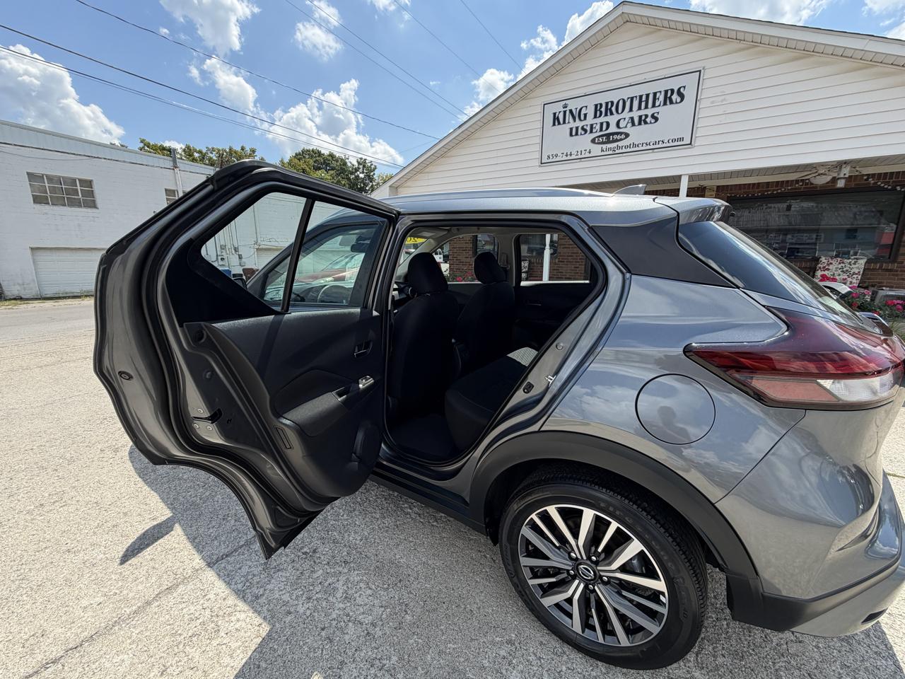 Nissan Kicks SV FWD 2021