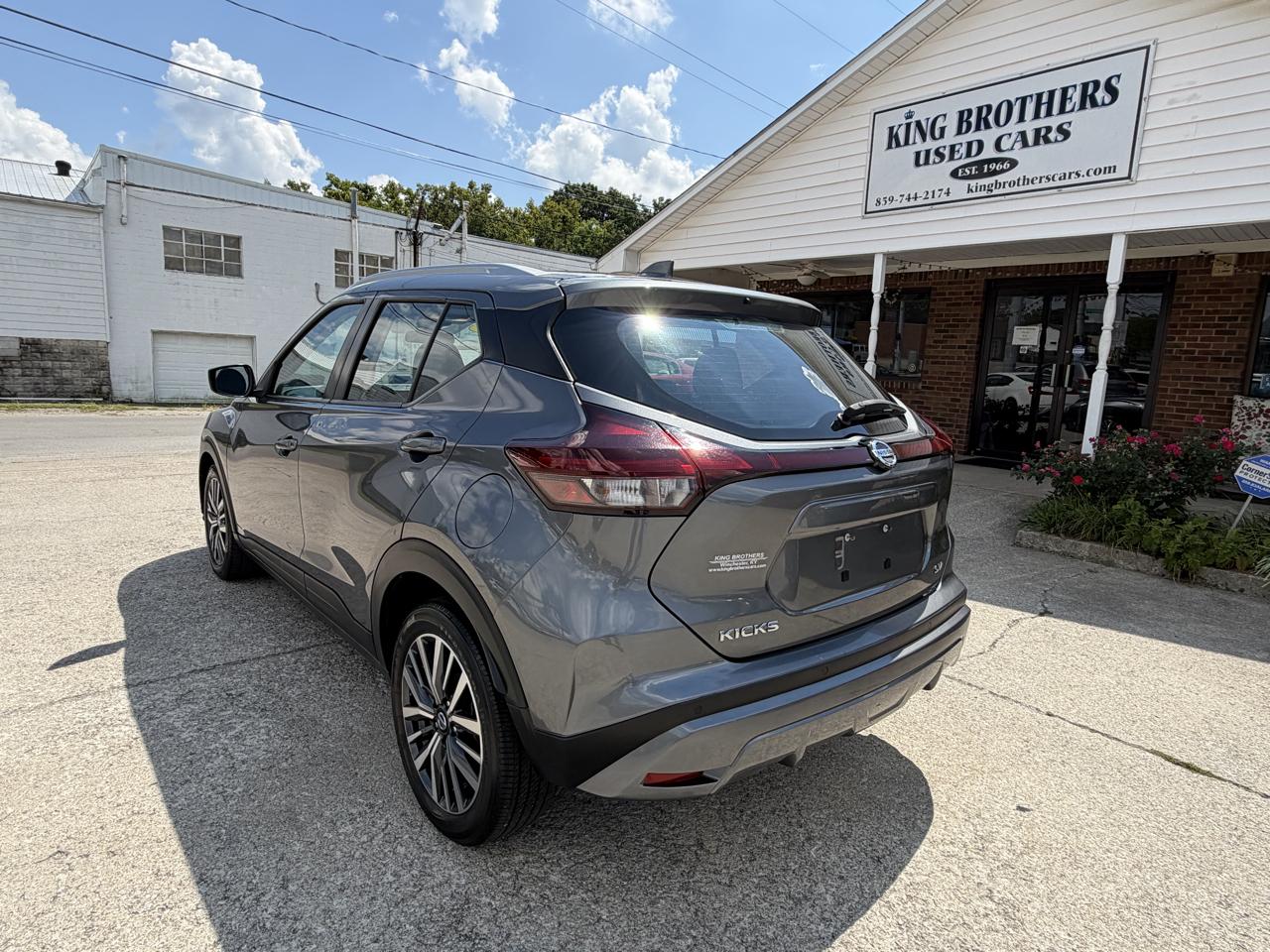 Nissan Kicks SV FWD 2021