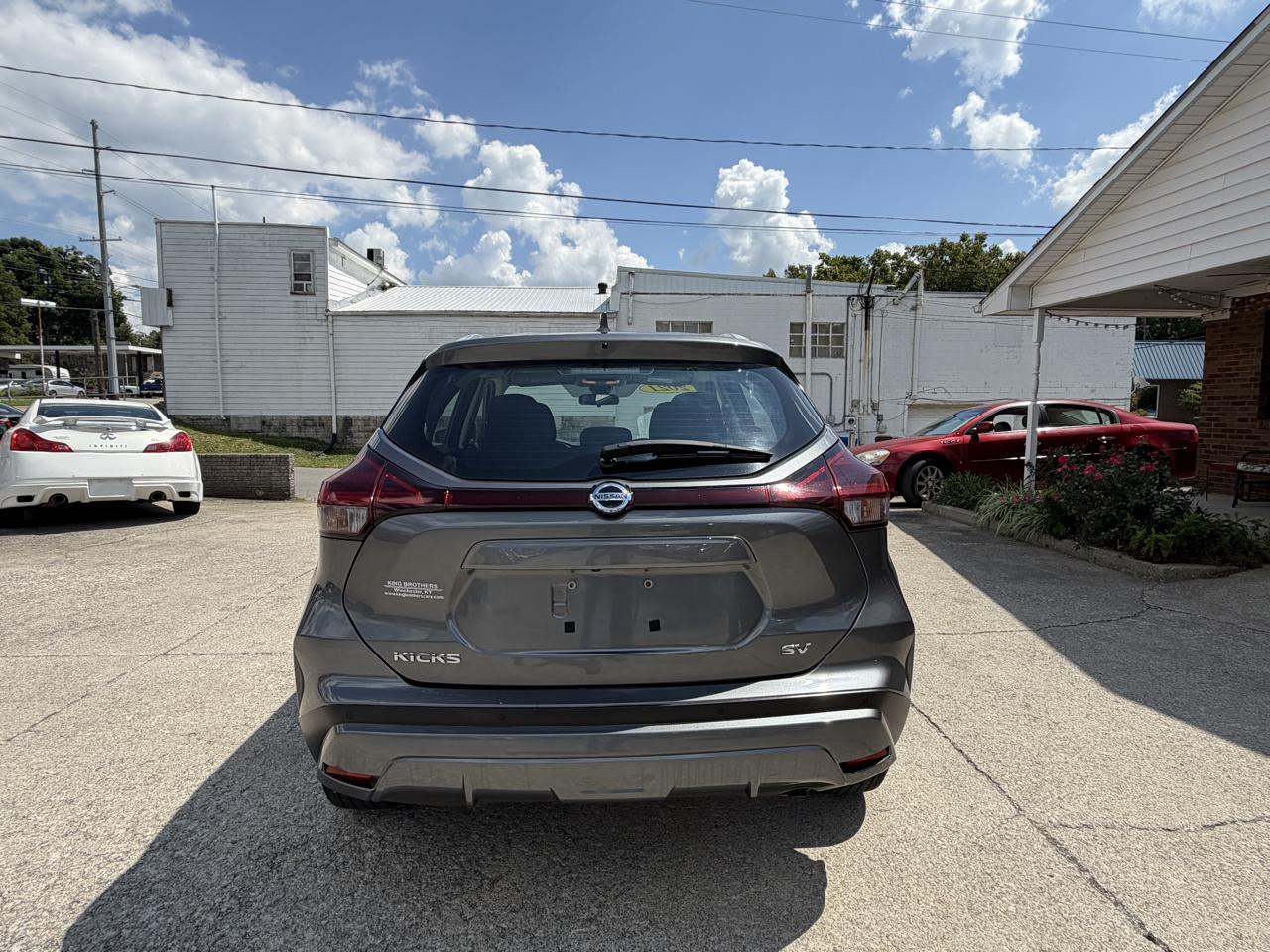Nissan Kicks SV FWD 2021