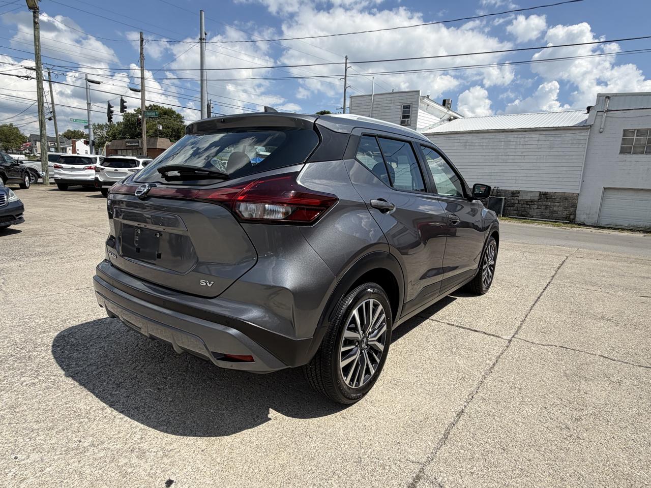 Nissan Kicks SV FWD 2021