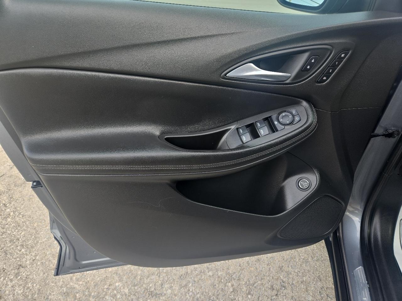 Buick Encore GX FWD 4dr Essence 2021