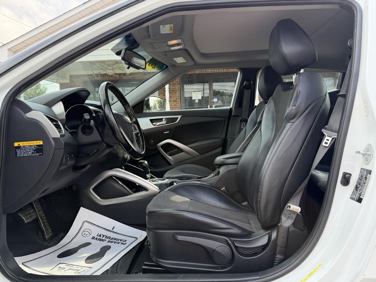 Hyundai Veloster 3dr Cpe Auto w/Black Int 2014