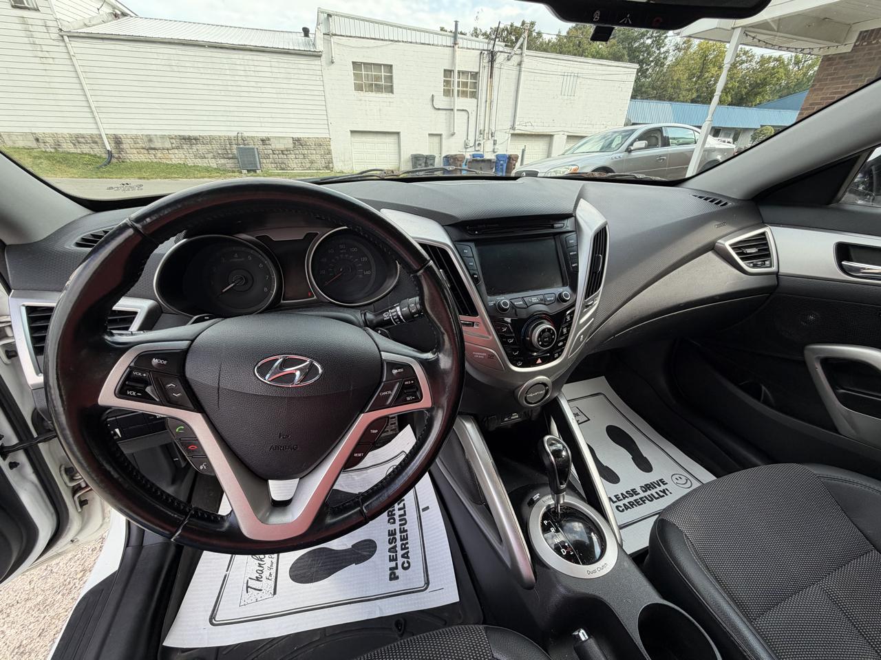 Hyundai Veloster 3dr Cpe Auto w/Black Int 2014