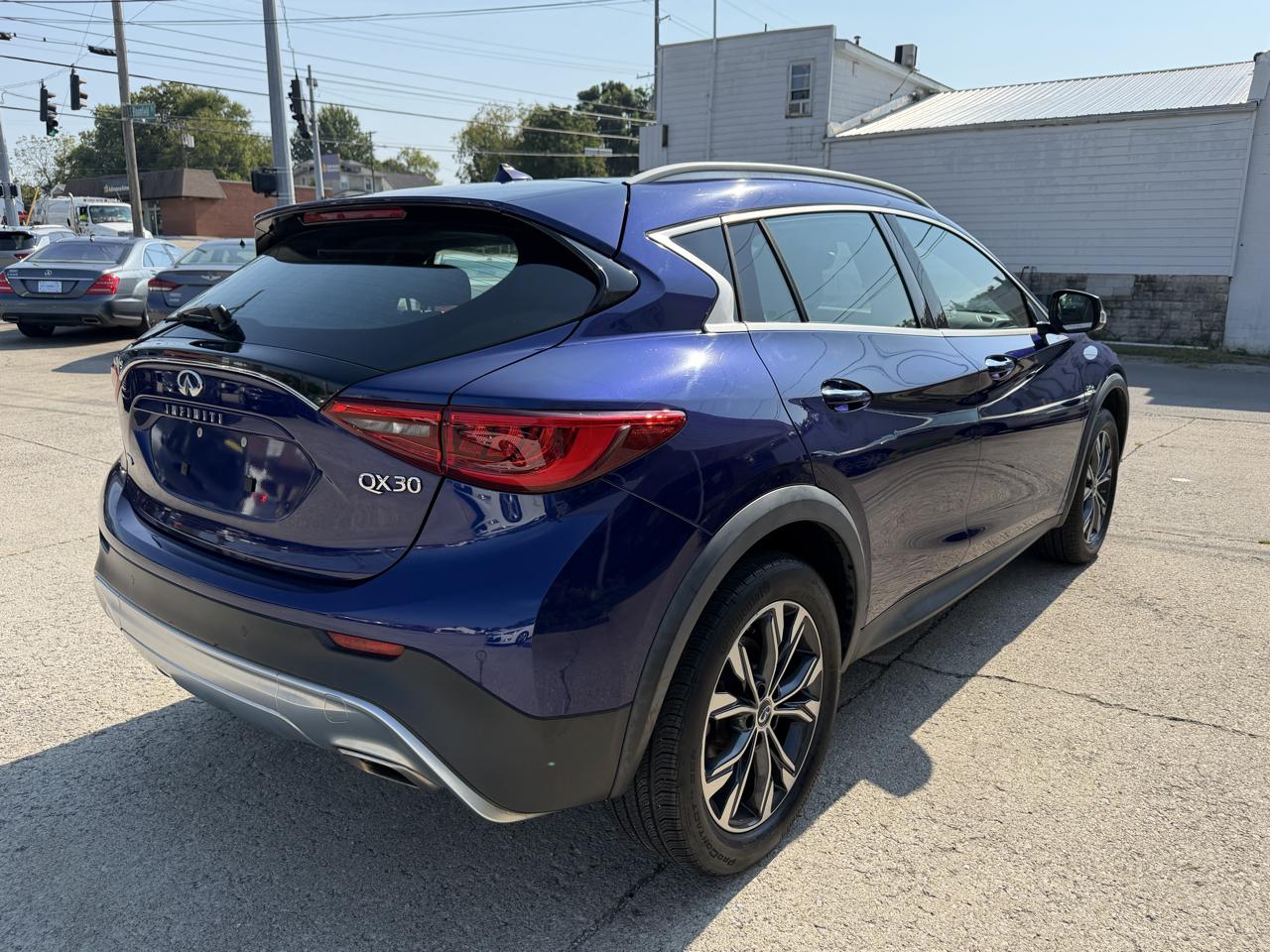 Infiniti QX30 Premium AWD 2018