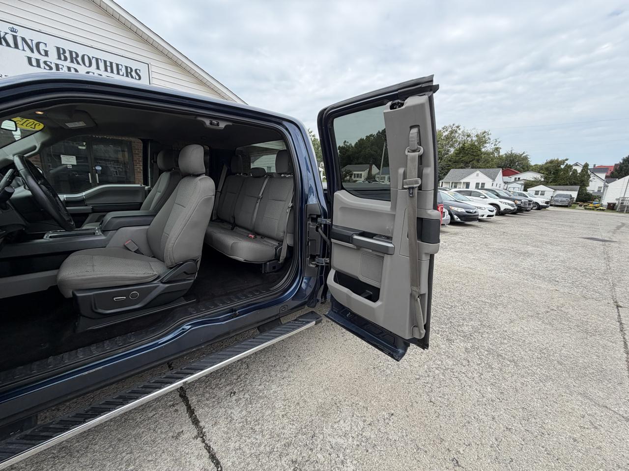 Ford F-150 4WD SuperCab 145" Lariat 2015