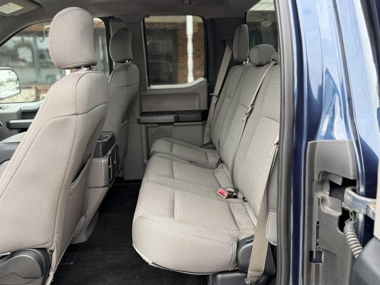 Ford F-150 4WD SuperCab 145" Lariat 2015