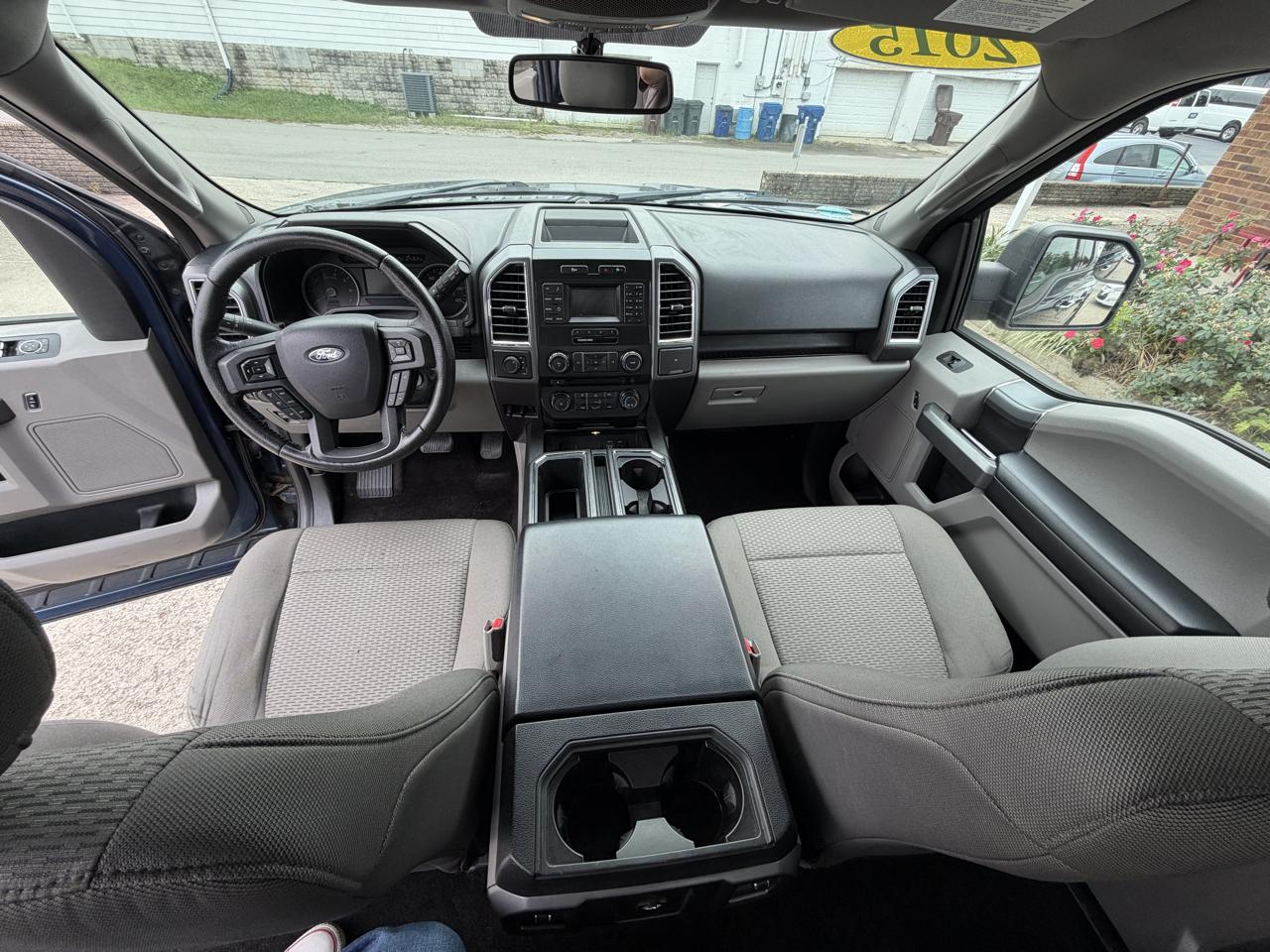 Ford F-150 4WD SuperCab 145" Lariat 2015