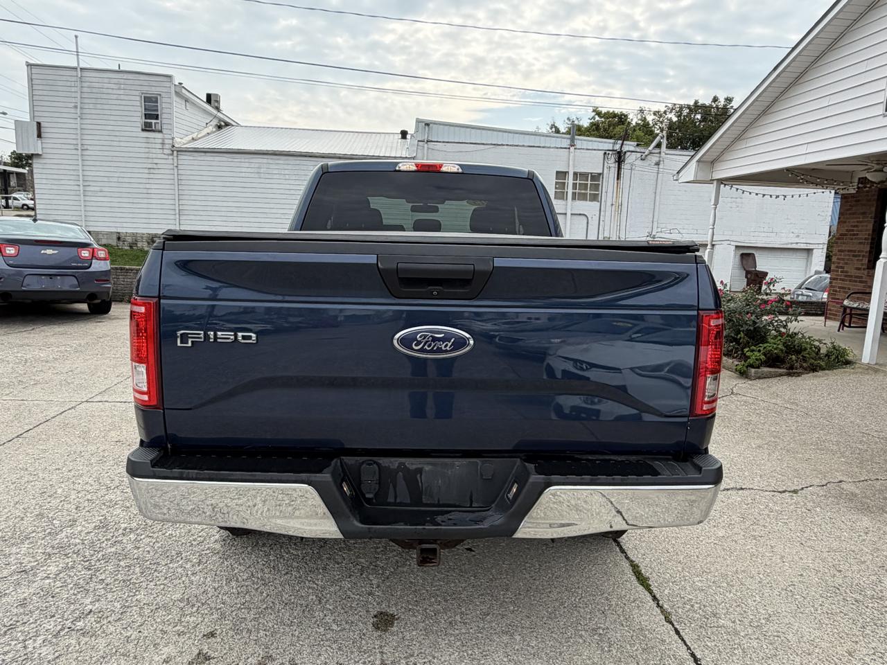 Ford F-150 4WD SuperCab 145" Lariat 2015