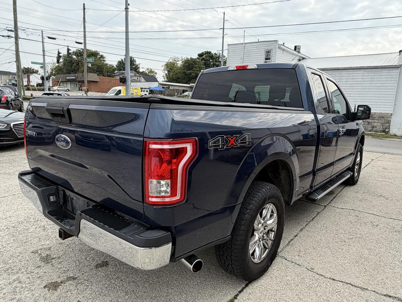 Ford F-150 4WD SuperCab 145" Lariat 2015