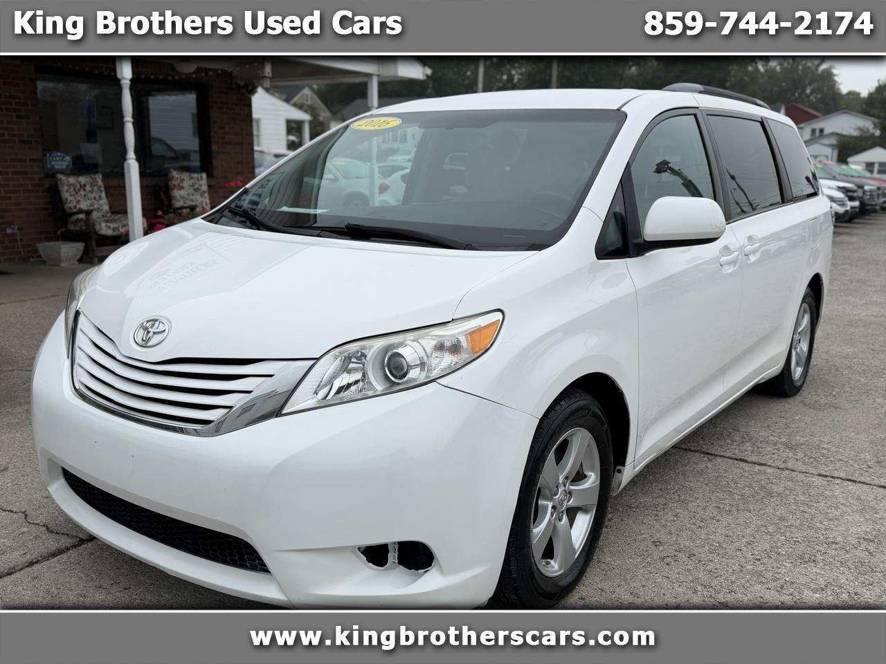 Toyota Sienna 5dr 8-Pass Van LE FWD (Natl) 2016