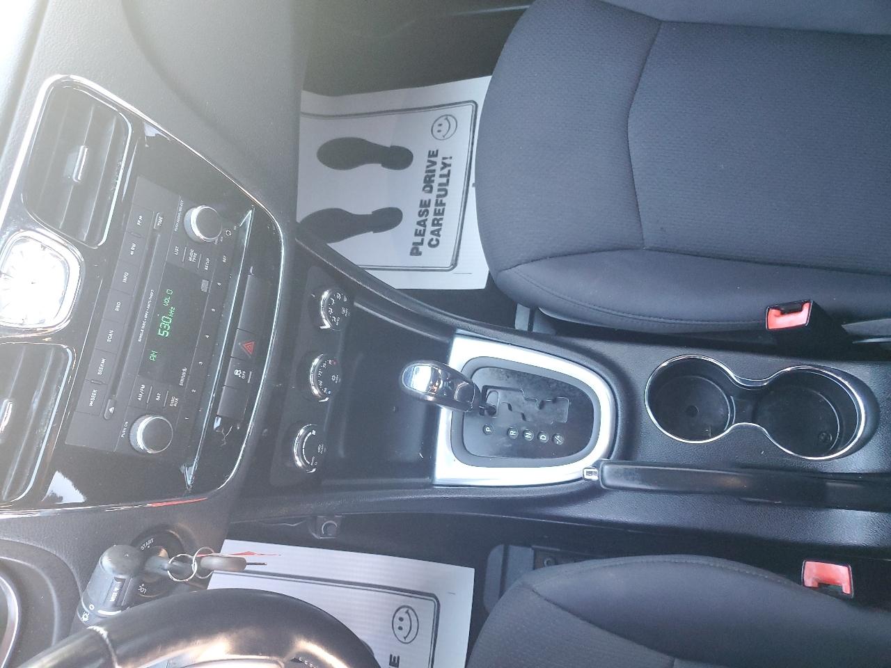 Chrysler 200 4dr Sdn Touring 2012