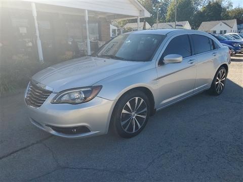 2012 Chrysler 200 4dr Sdn Touring
