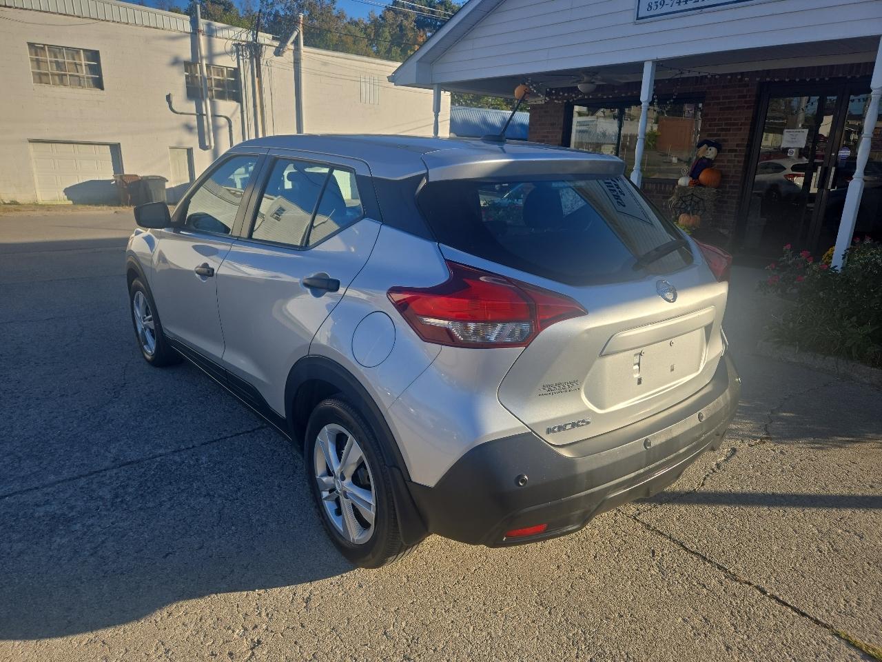 Nissan Kicks S FWD 2020
