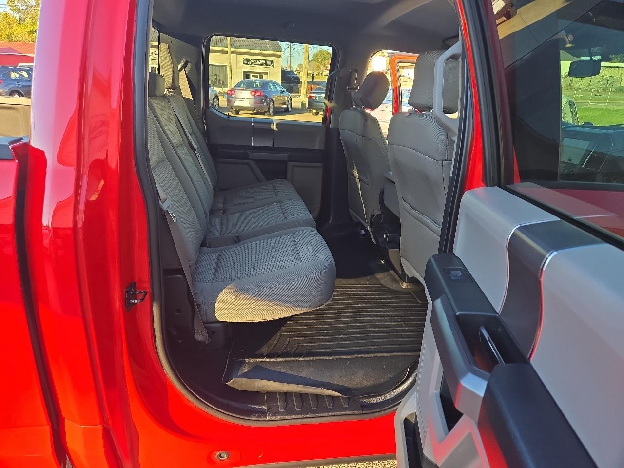 Ford F-150 4WD SuperCrew 157" XLT 2015