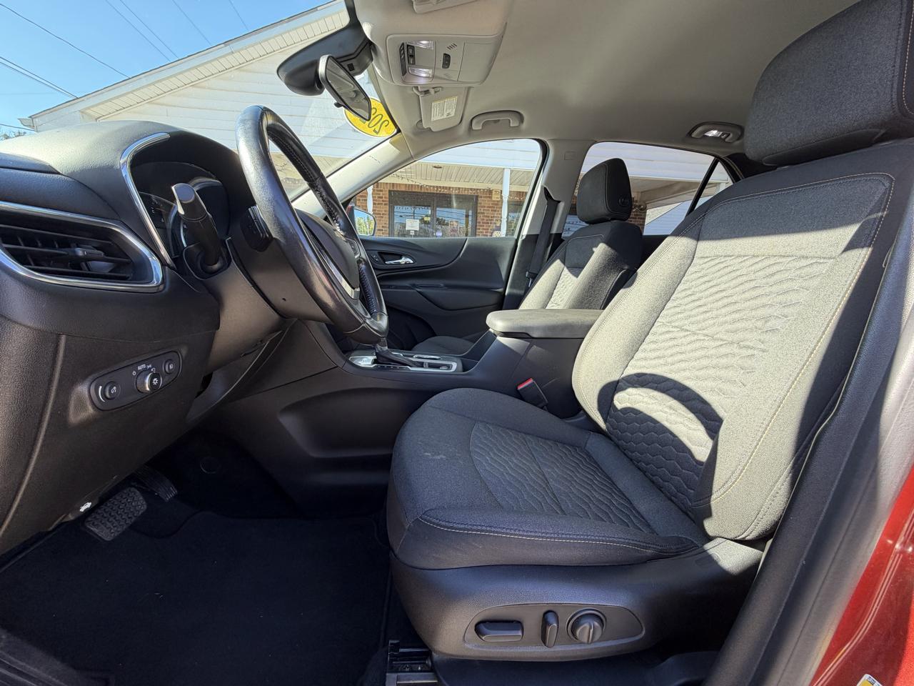 Chevrolet Equinox FWD 4dr LT w/2FL 2020