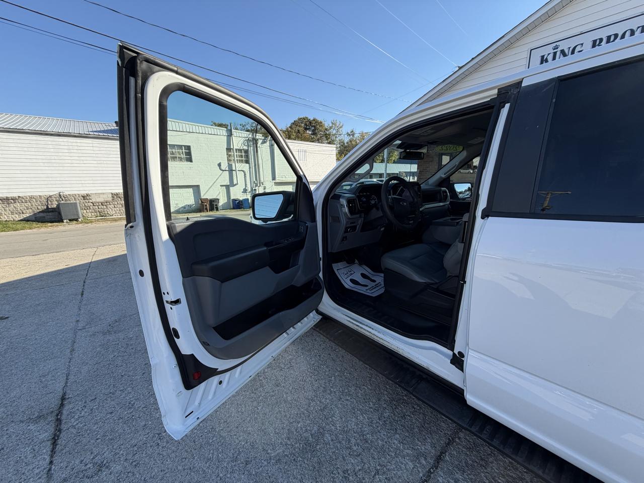 Ford F-150 4WD SuperCab 145" XL 2022