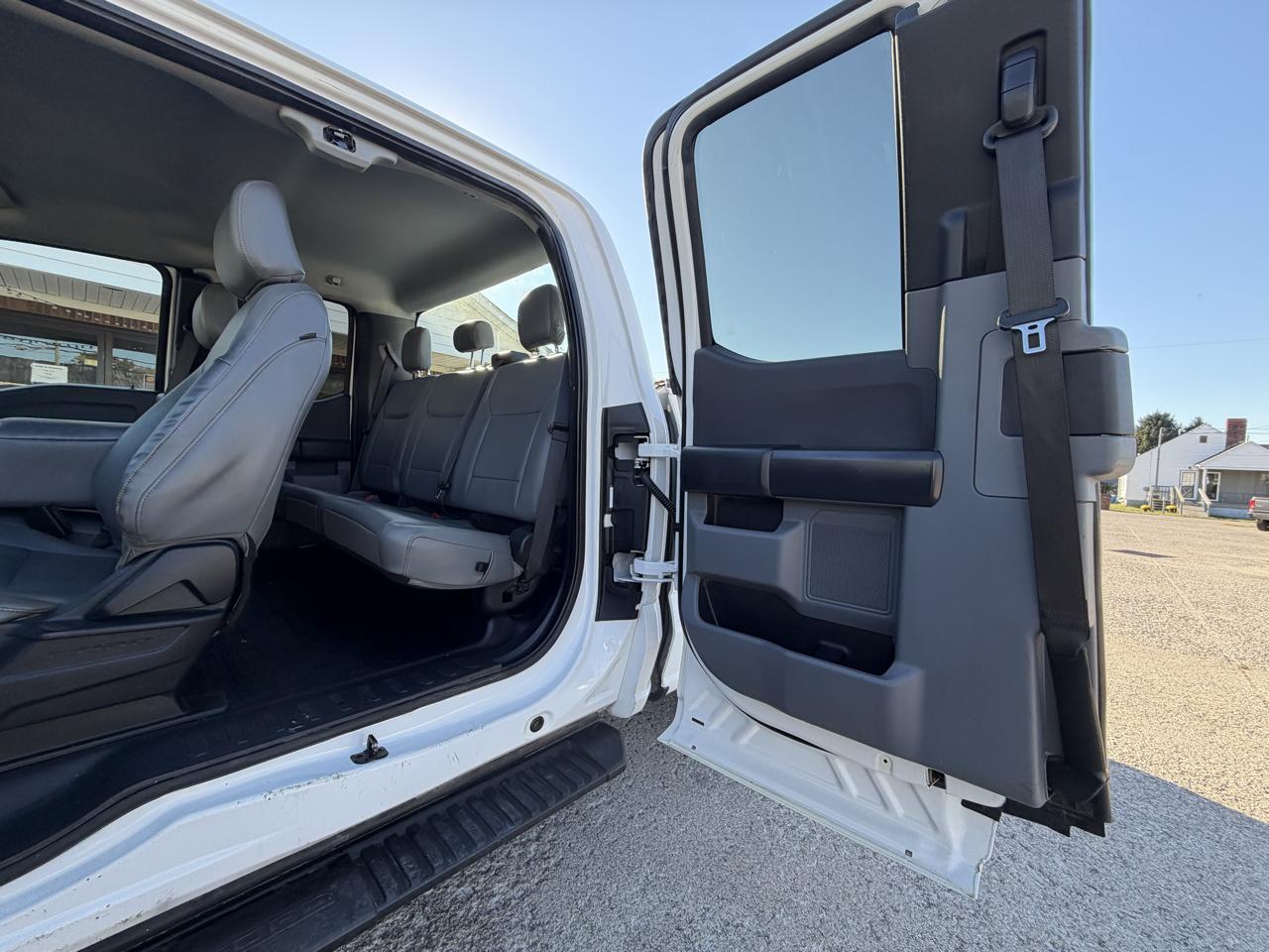 Ford F-150 4WD SuperCab 145" XL 2022