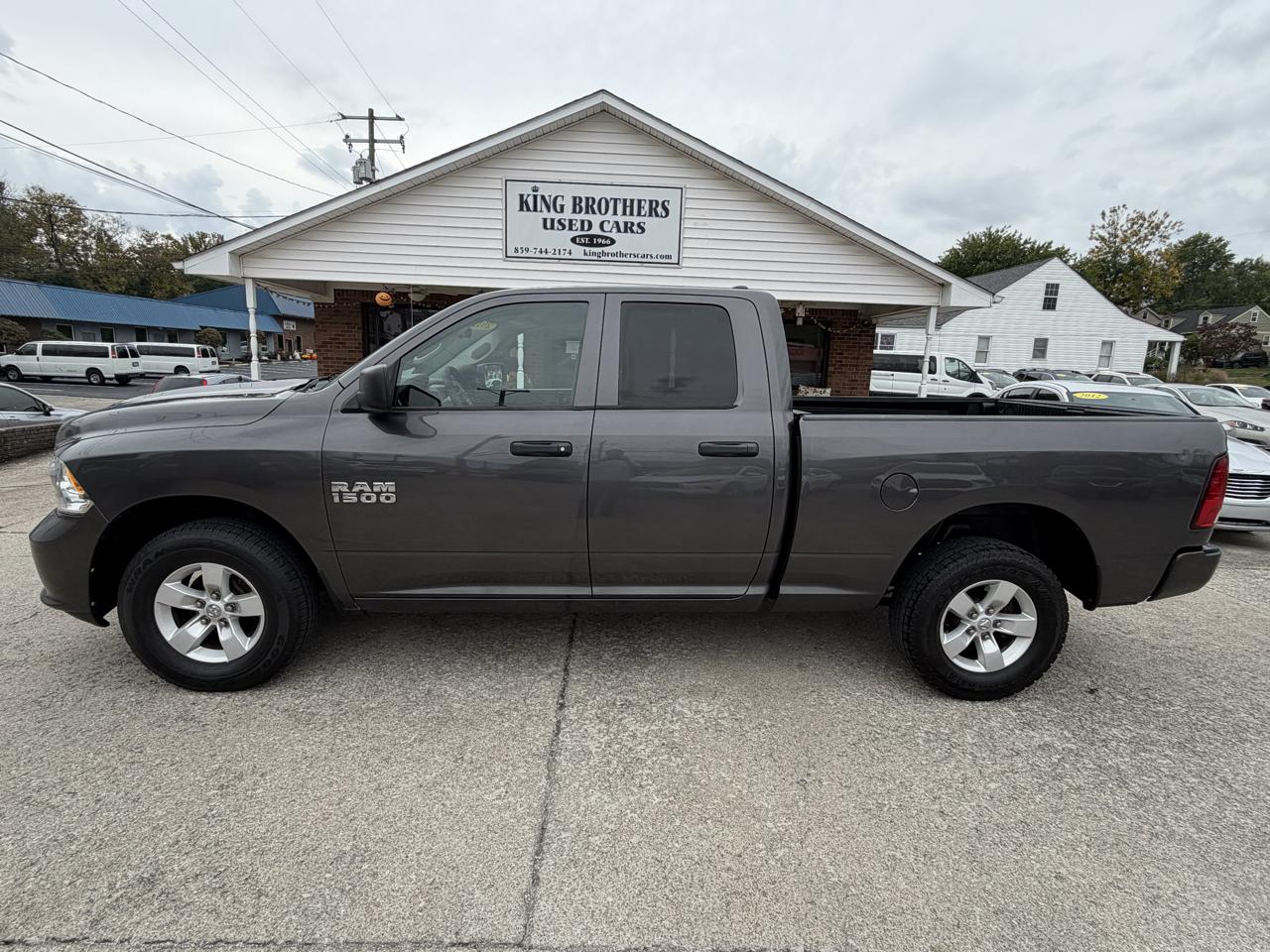 RAM 1500 Express 4x4 Quad Cab 6'4" Box 2017
