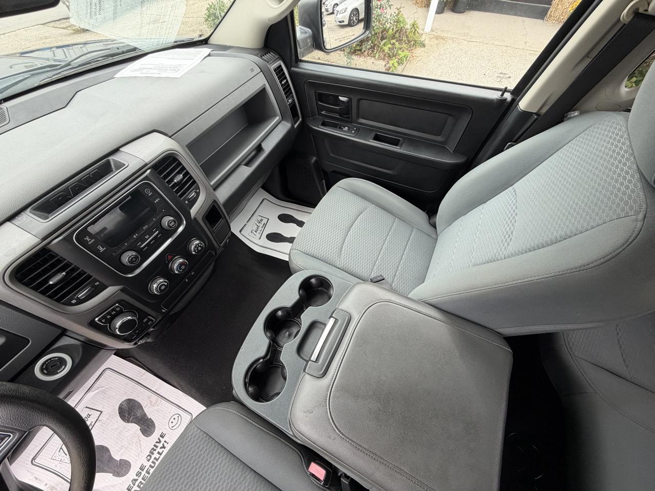 RAM 1500 Express 4x4 Quad Cab 6'4" Box 2017